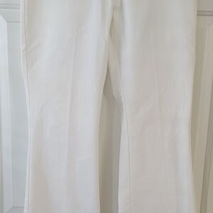 XXI LADIES WHITE FLARE PANTS SIZE SMALL